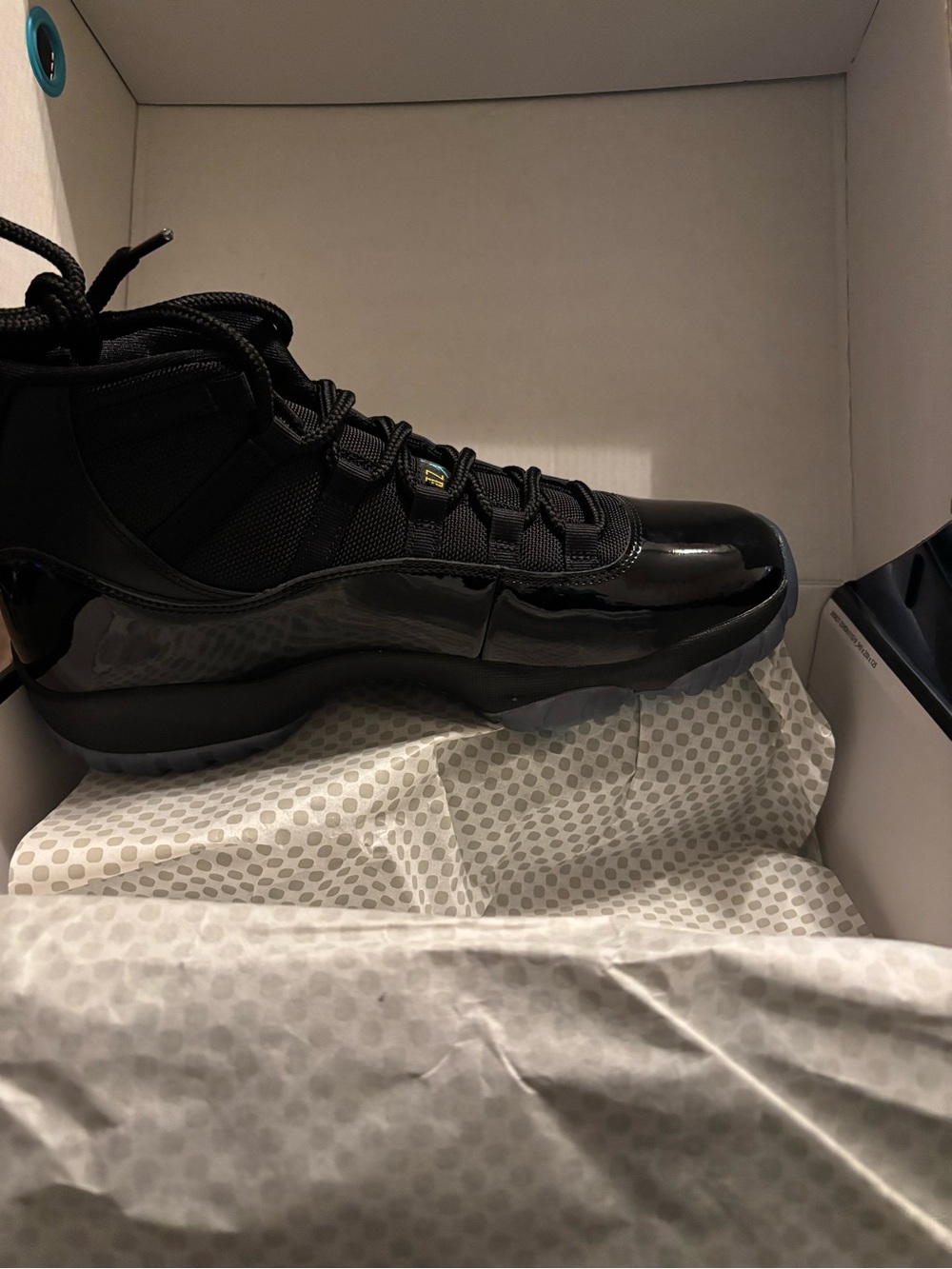 Air Jordan gamma 11 Men's Black Patent Leather High-Top Sneakers